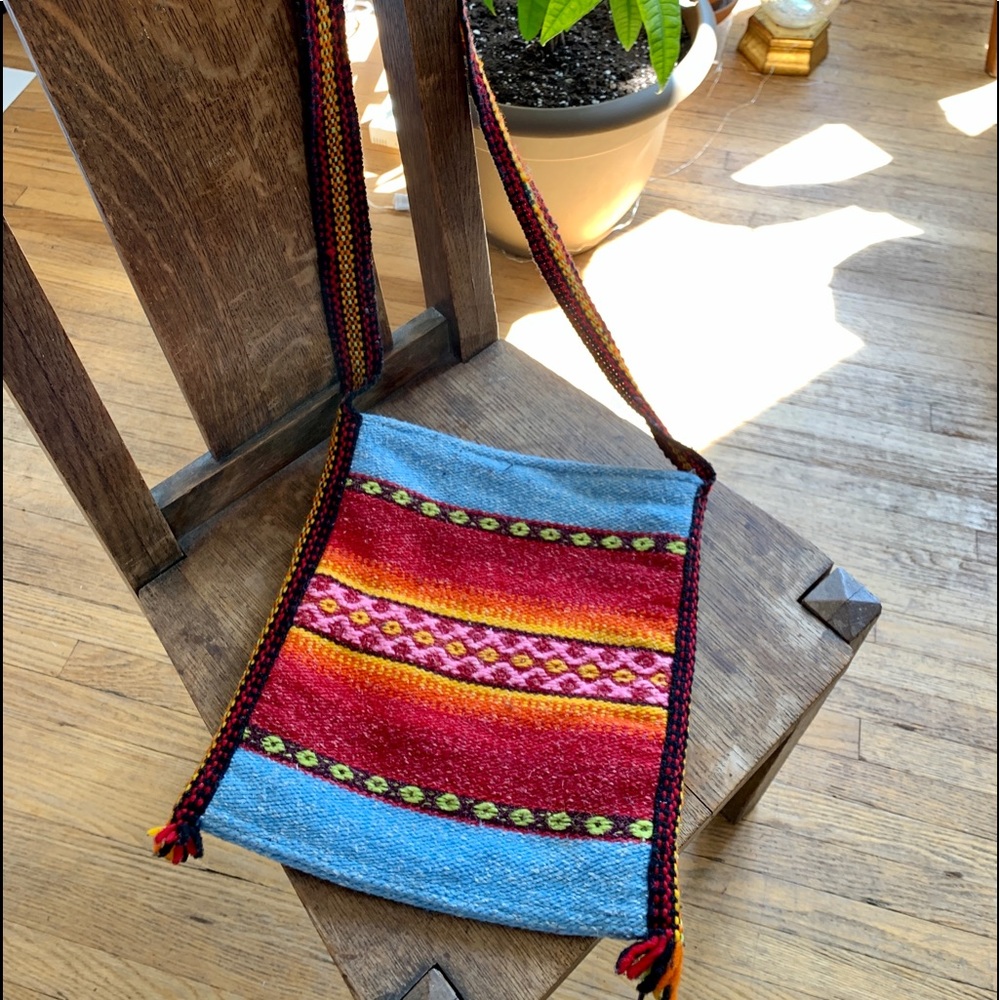 Stunning Sunset Coloured 💯% Wool Ecuador Bag
